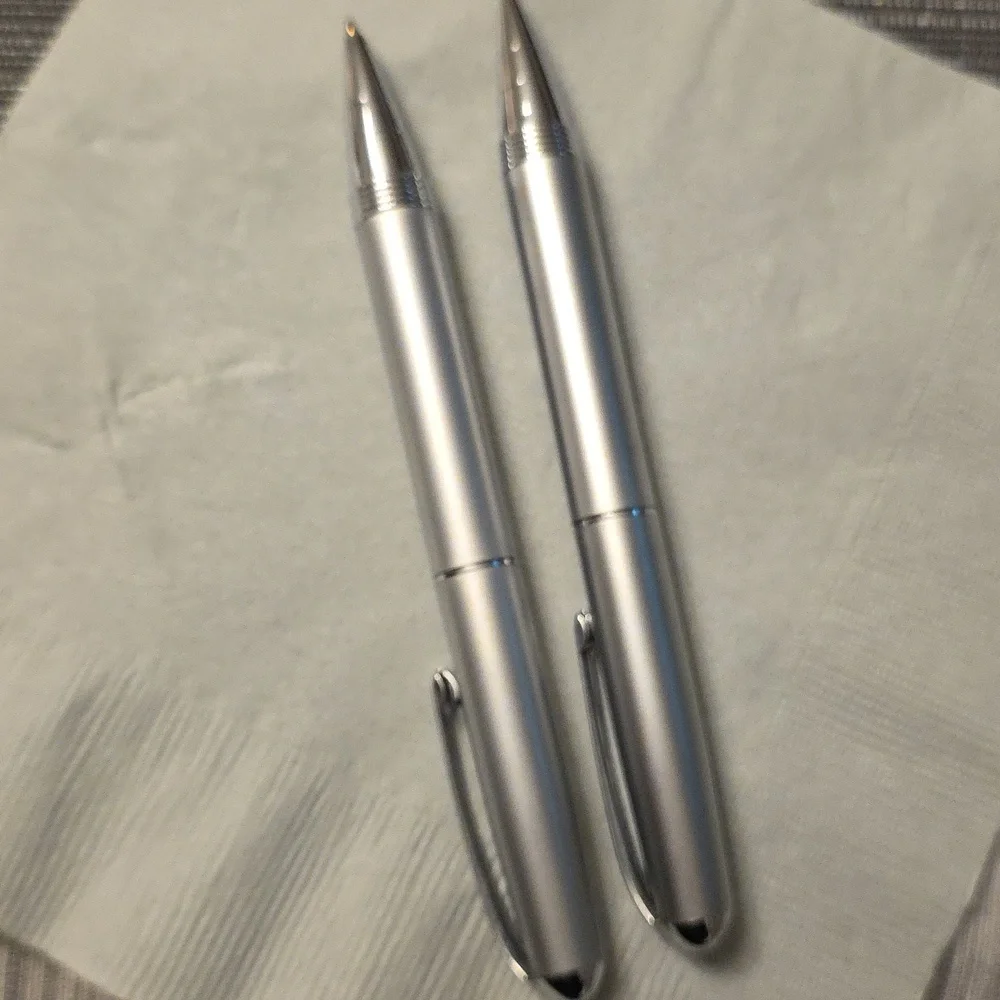 Bill Blass Silver Pen And Pencil Set